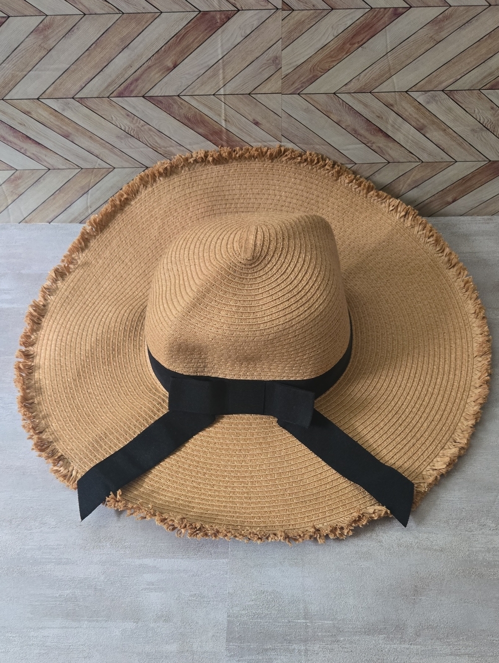 LC Lauren Conrad Wide Brim Straw Sun Hat Fray Edge Beach Vacation Summer Fedora